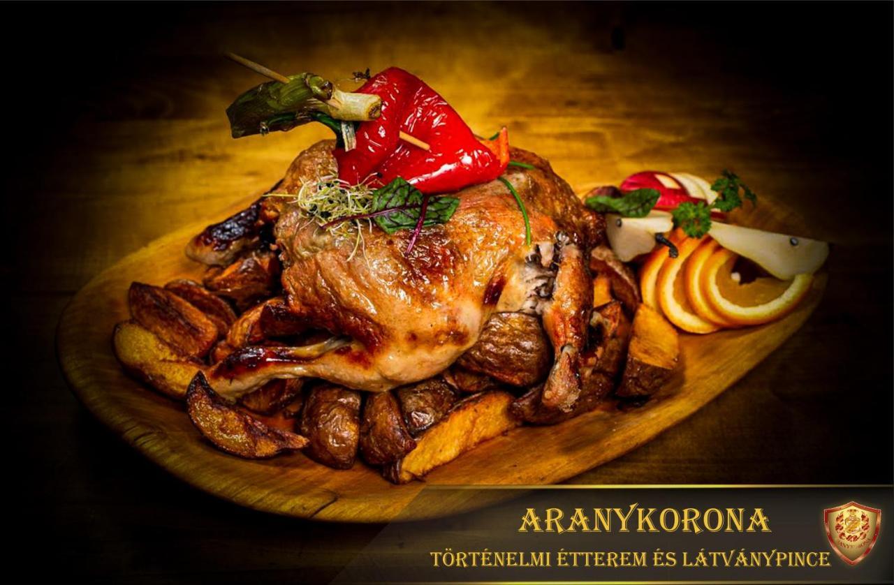 Aranykorona Hotel ミシュコルツ エクステリア 写真