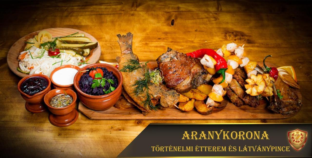 Aranykorona Hotel ミシュコルツ エクステリア 写真