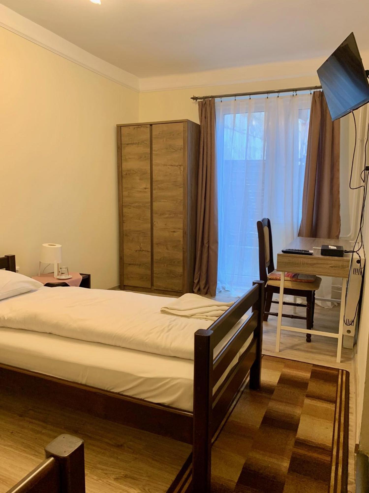 Aranykorona Hotel ミシュコルツ エクステリア 写真