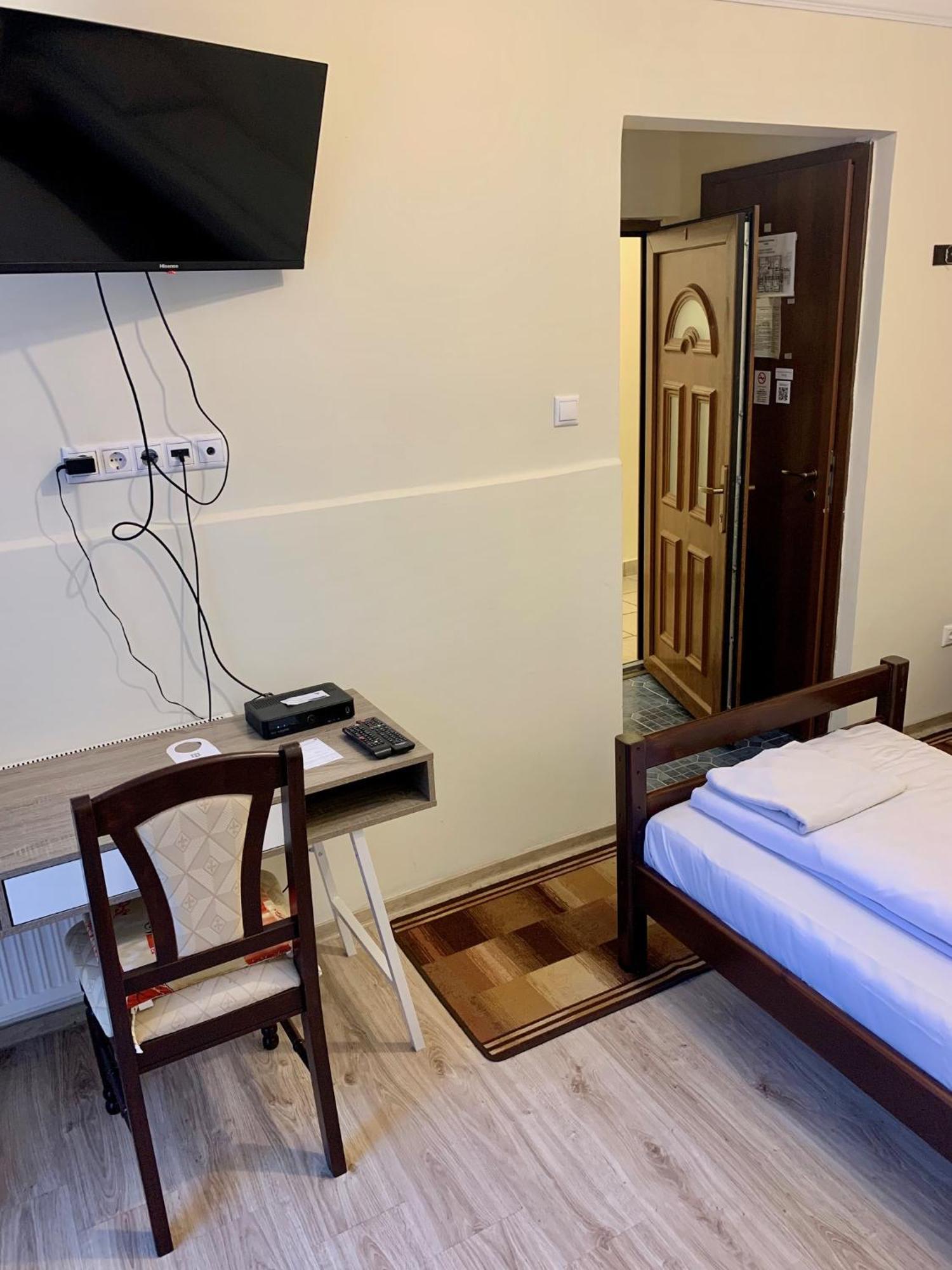 Aranykorona Hotel ミシュコルツ エクステリア 写真