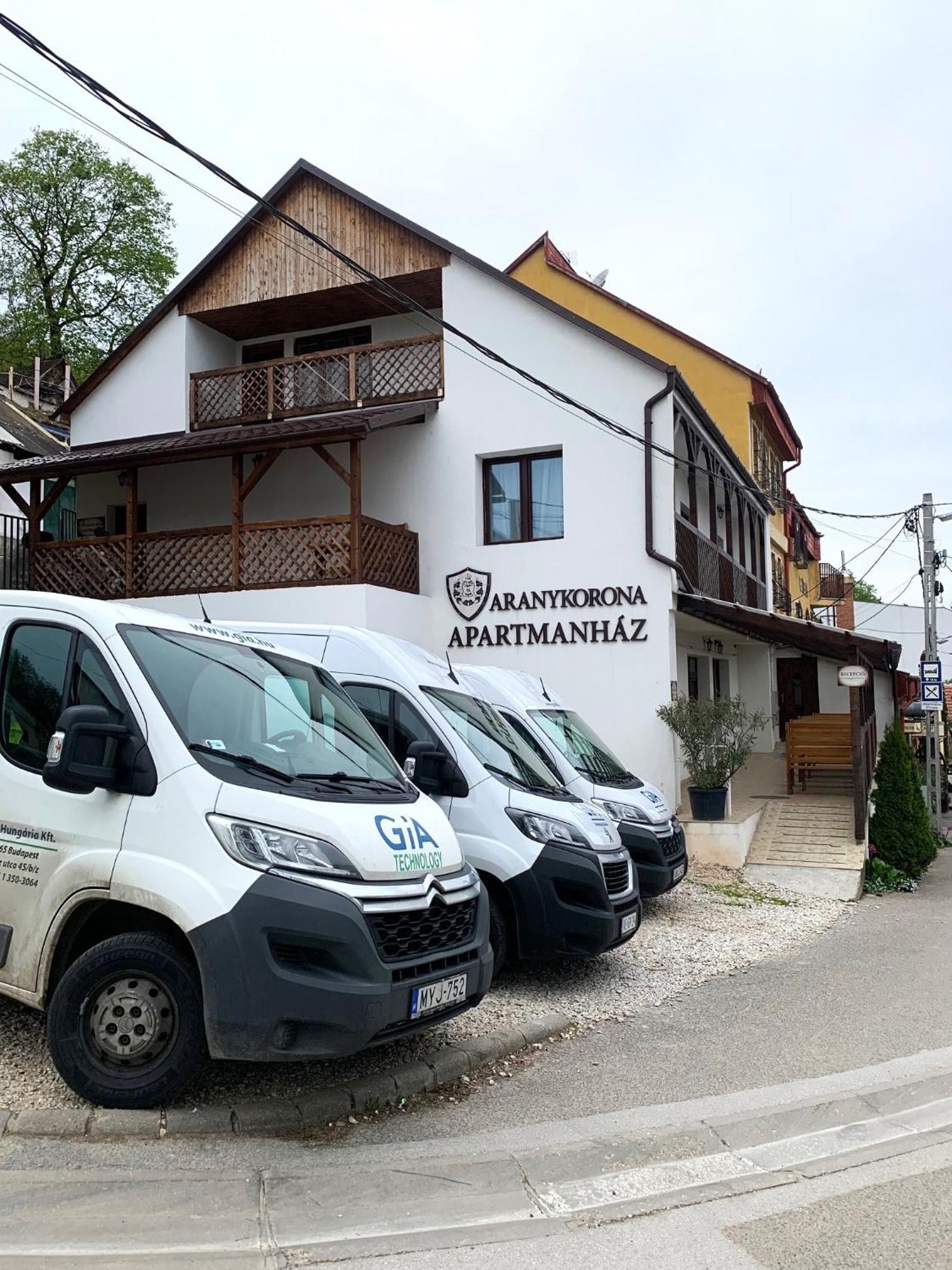 Aranykorona Hotel ミシュコルツ エクステリア 写真