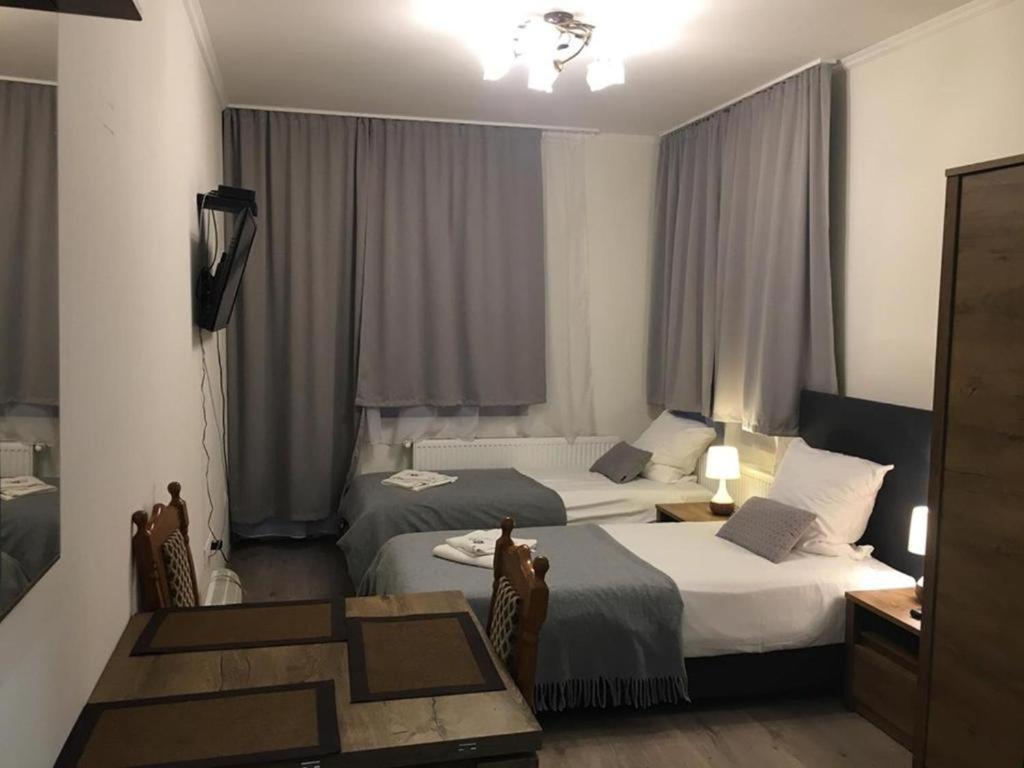 Aranykorona Hotel ミシュコルツ エクステリア 写真